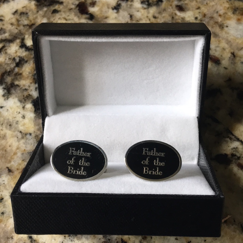 Men’s bridal “Father of the bride” cuff links.